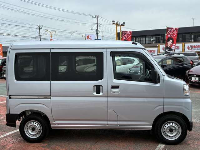 Toyota Pixis Van 8