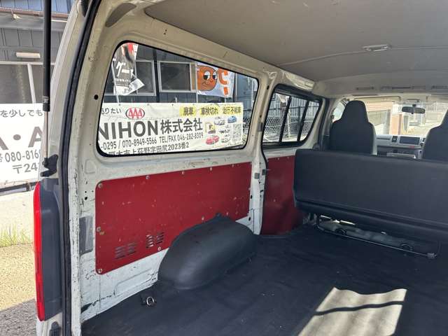 Toyota Hiace Van 10