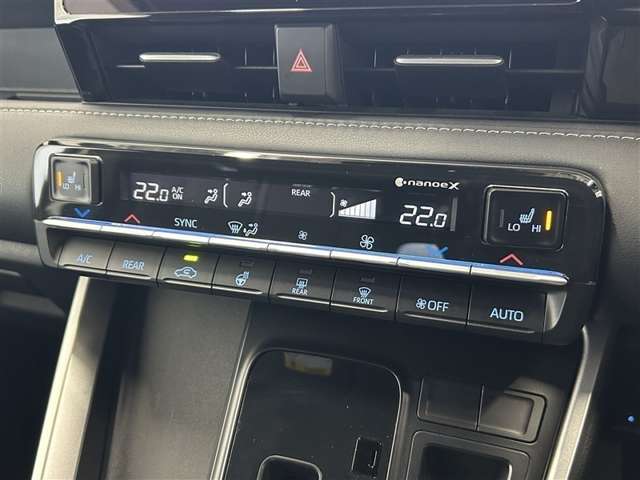 Toyota Noah 12