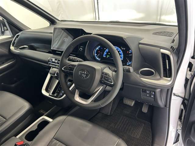 Toyota Noah 7