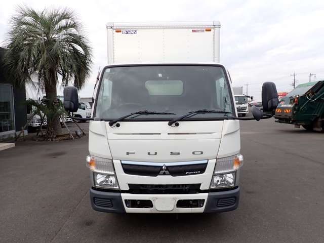 Mitsubishi Fuso Canter 4