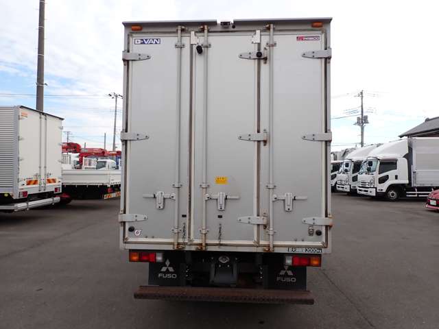 Mitsubishi Fuso Canter 8