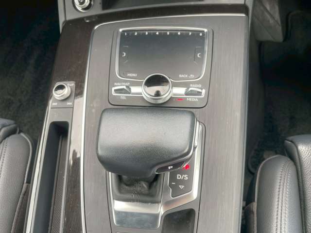 Audi Q5 11