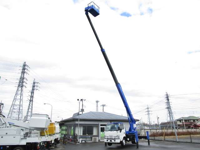 Isuzu Elf 11