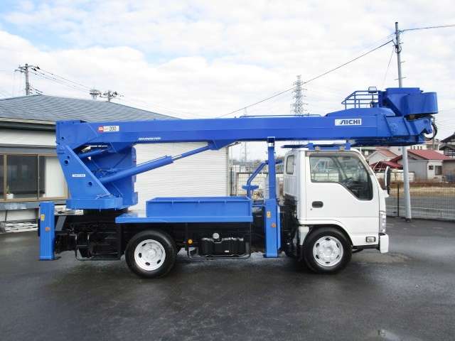 Isuzu Elf 5