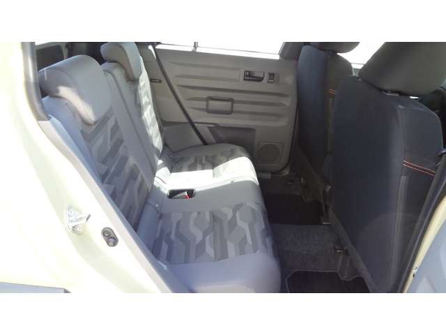 Daihatsu Taft 8