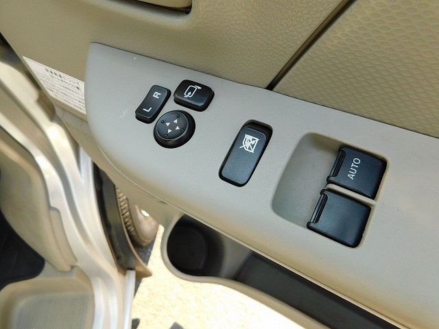 Nissan NV100 Clipper 9