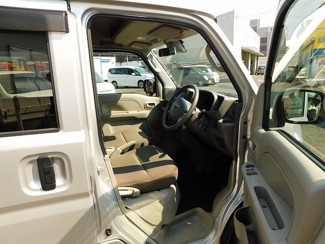 Nissan NV100 Clipper 10