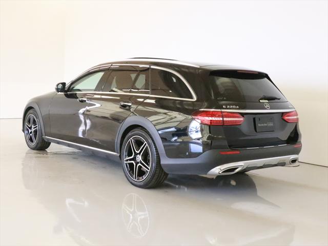 Mercedes-Benz E-Class All-Terrain 4