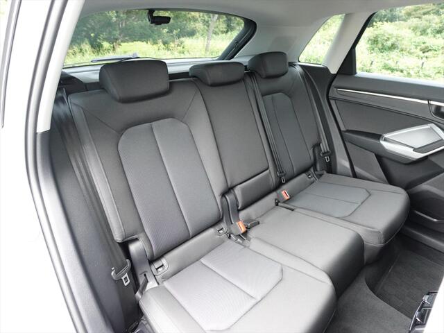 Audi Q3 12