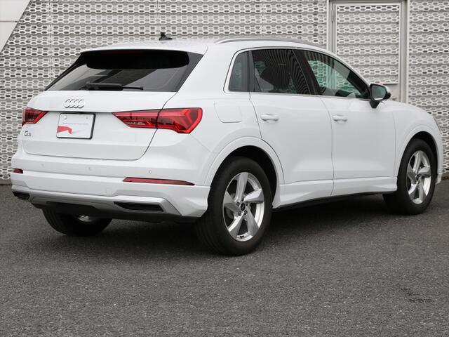 Audi Q3 4