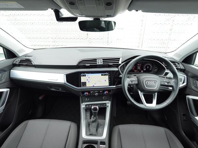 Audi Q3 6
