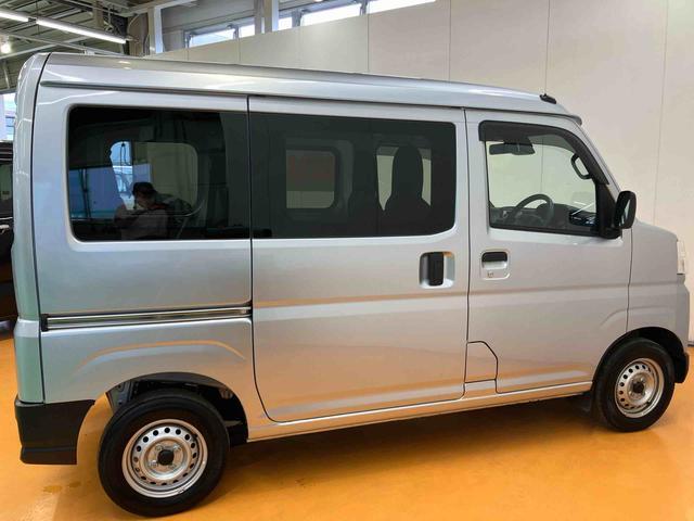 Daihatsu Hijet Cargo 5