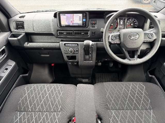 Daihatsu Atrai 6