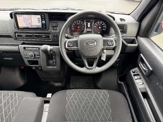 Daihatsu Atrai 7