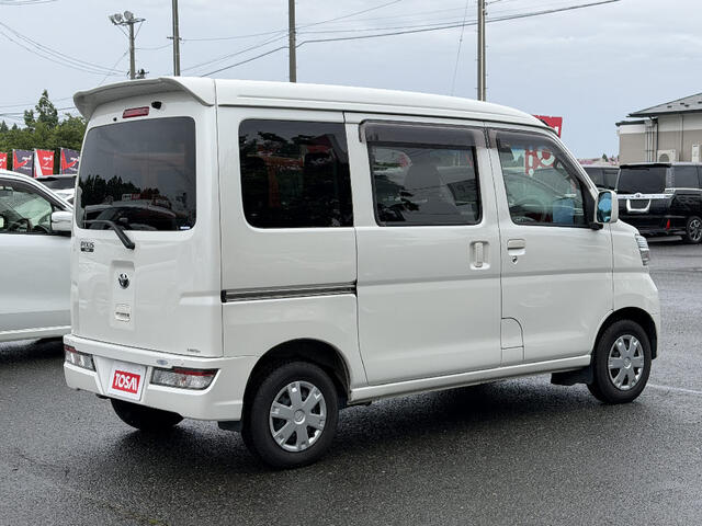Toyota Pixis Van 5