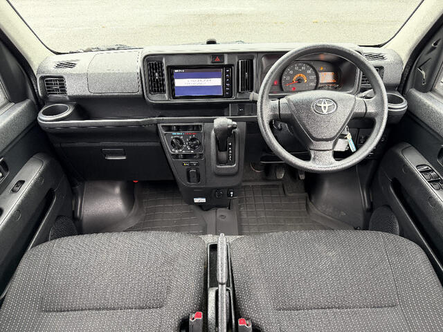 Toyota Pixis Van 6