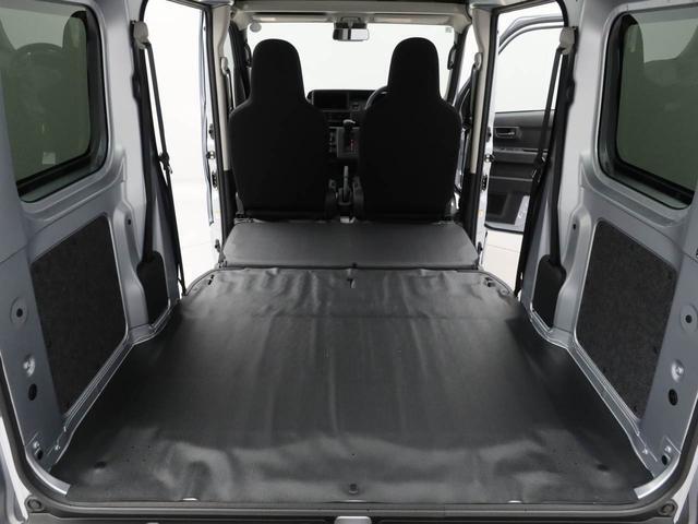 Daihatsu Hijet Cargo 6