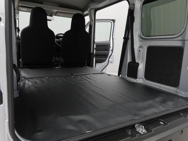 Daihatsu Hijet Cargo 7