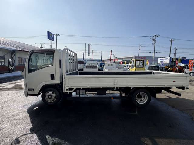 Isuzu Elf 4
