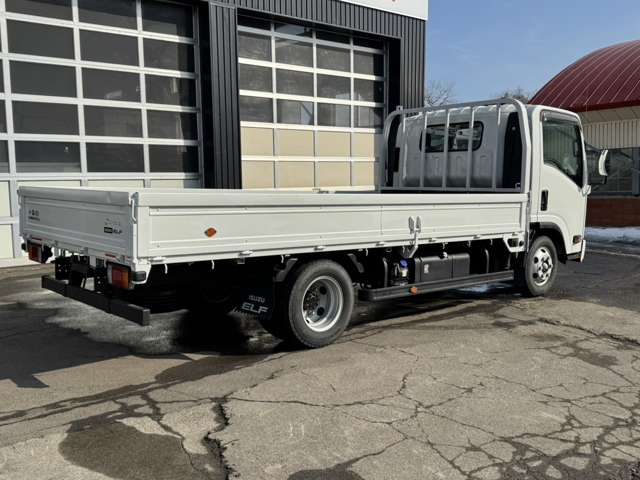 Isuzu Elf 9