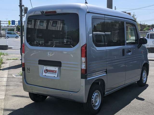 Honda N-VAN 8