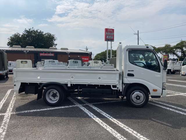 Hino Dutro 4