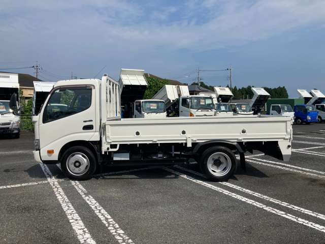 Hino Dutro 8