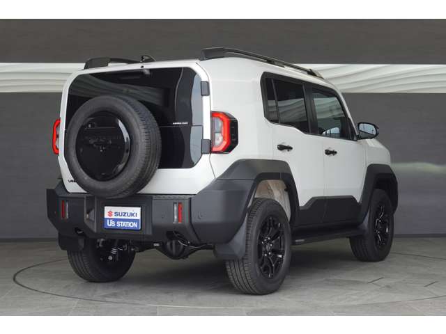 Toyota Land Cruiser FJ 6
