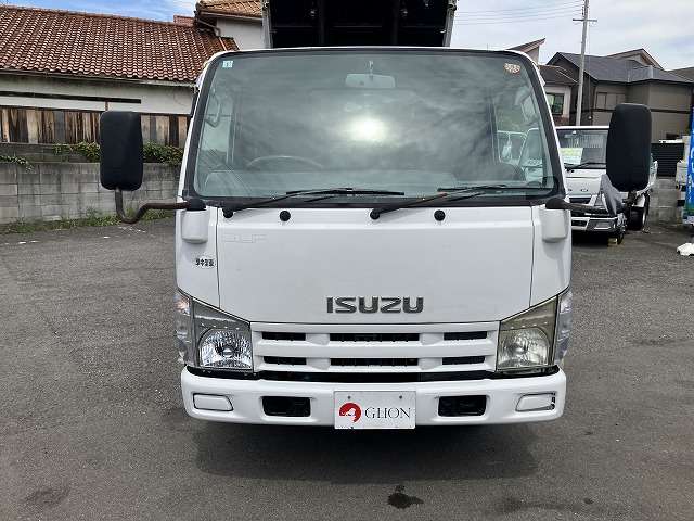 Isuzu Elf 2