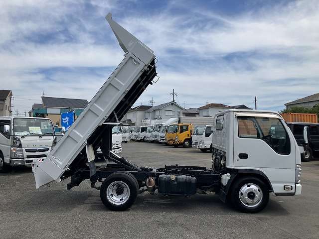 Isuzu Elf 5