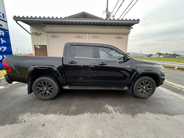 Toyota Hilux 2
