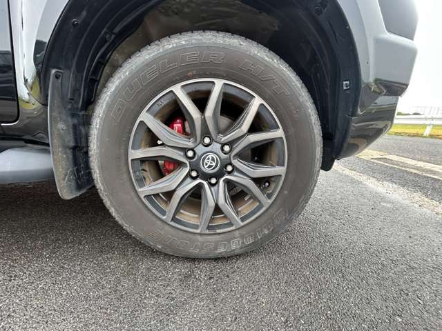 Toyota Hilux 4