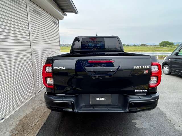 Toyota Hilux 5