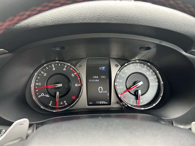 Toyota Hilux 9
