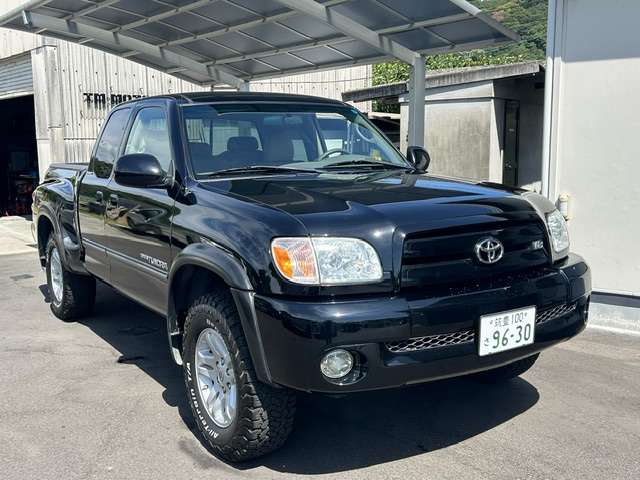 Toyota Tundra 2