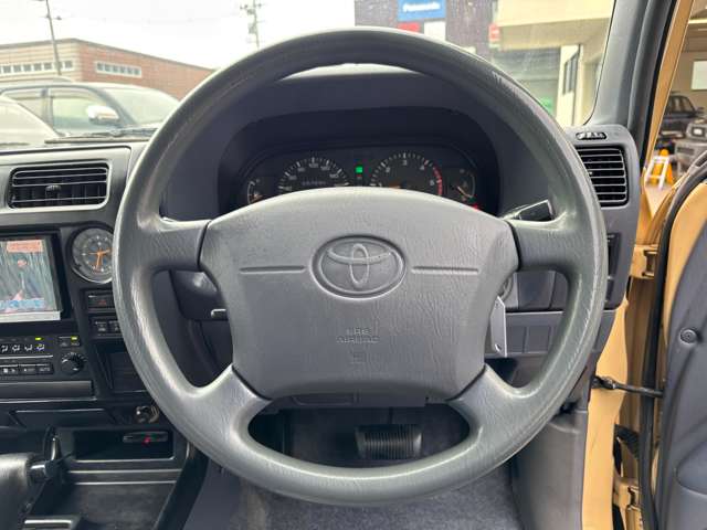 Toyota Land Cruiser Prado 6