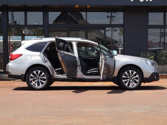 Subaru Legacy Outback 12