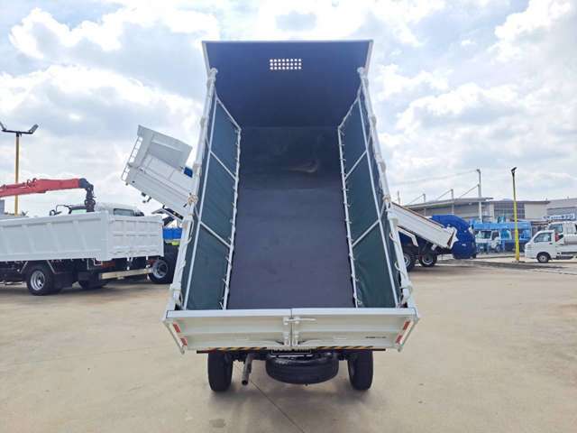 Mazda Bongo Truck 11