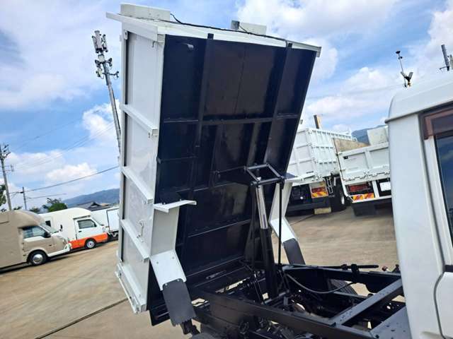 Mazda Bongo Truck 12