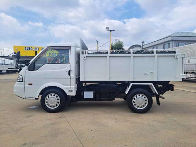 Mazda Bongo Truck 4