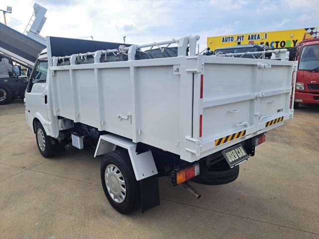 Mazda Bongo Truck 5