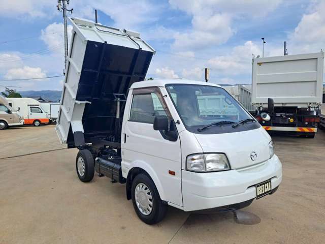 Mazda Bongo Truck 9
