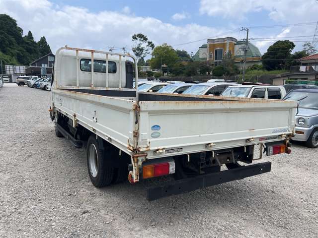 Hino Dutro Hybrid 10