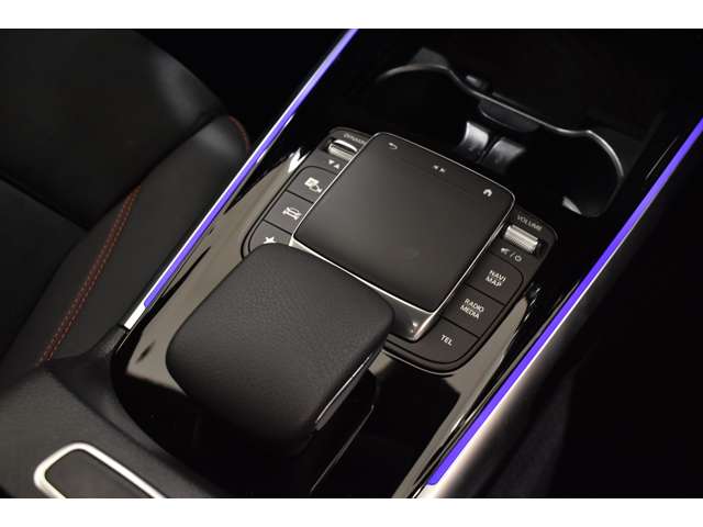 Mercedes-Benz GLB 12