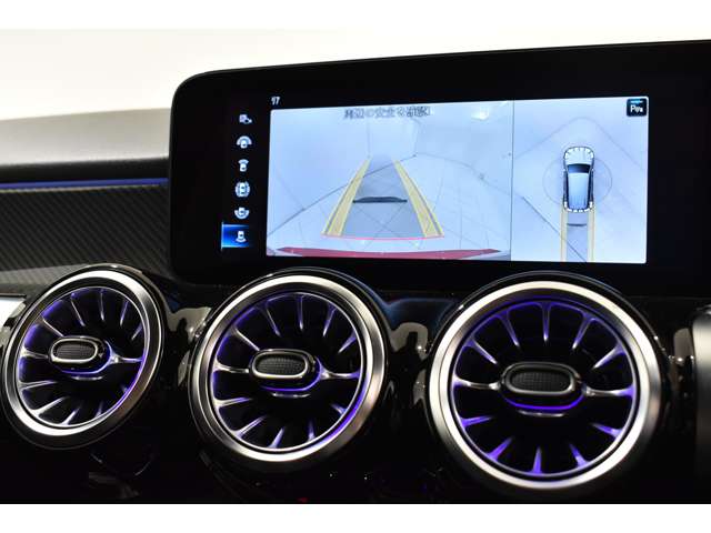 Mercedes-Benz GLB 10