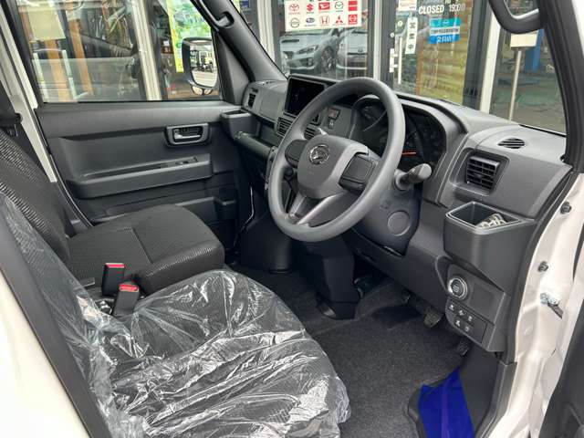 Daihatsu Hijet Cargo 10