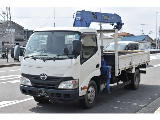 Hino Dutro 8