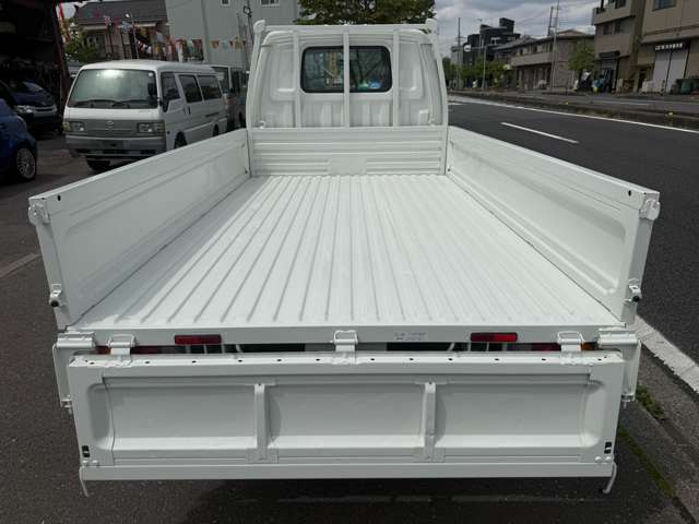 Mazda Bongo Truck 12