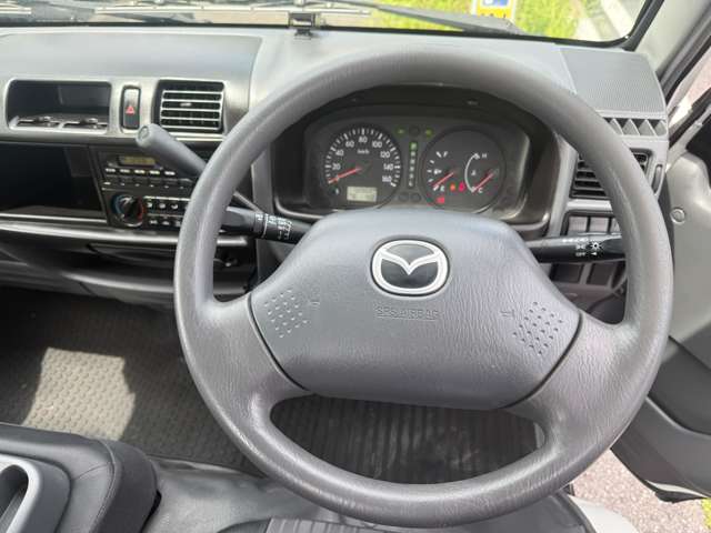 Mazda Bongo Truck 7